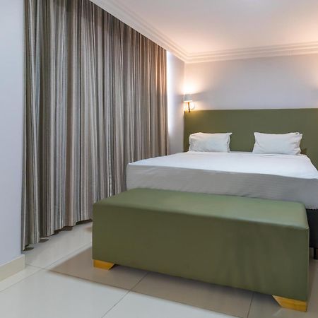 Umuarama Plaza Hotel By Castelo Itaipava Гояния Екстериор снимка