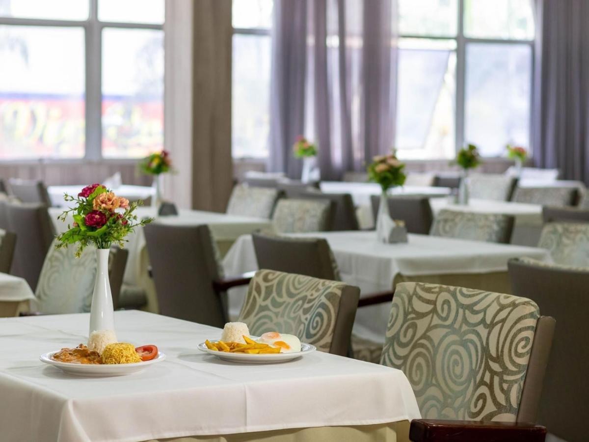 Umuarama Plaza Hotel By Castelo Itaipava Гояния Екстериор снимка