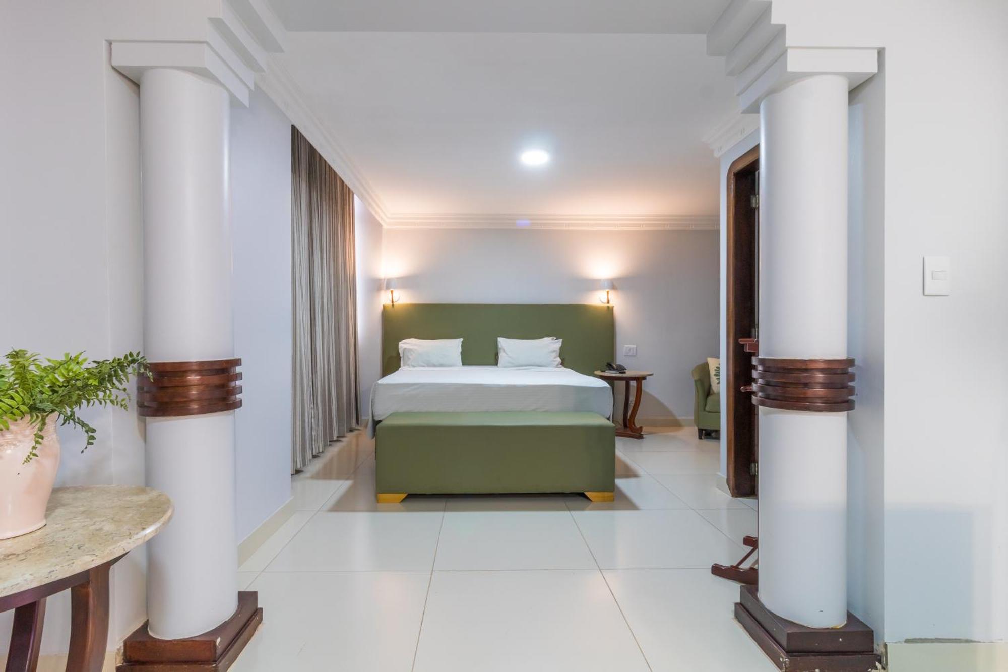 Umuarama Plaza Hotel By Castelo Itaipava Гояния Екстериор снимка