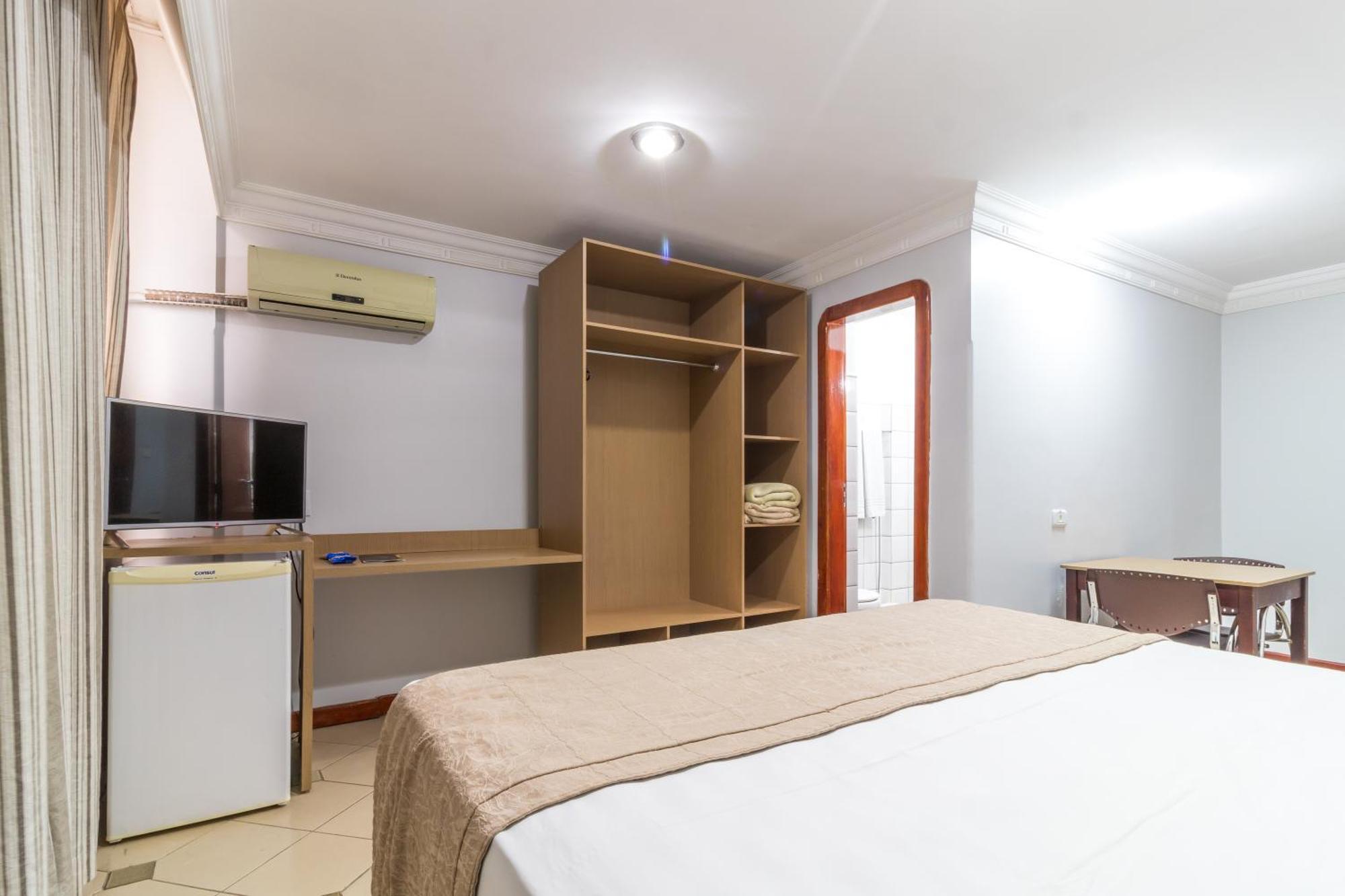 Umuarama Plaza Hotel By Castelo Itaipava Гояния Екстериор снимка