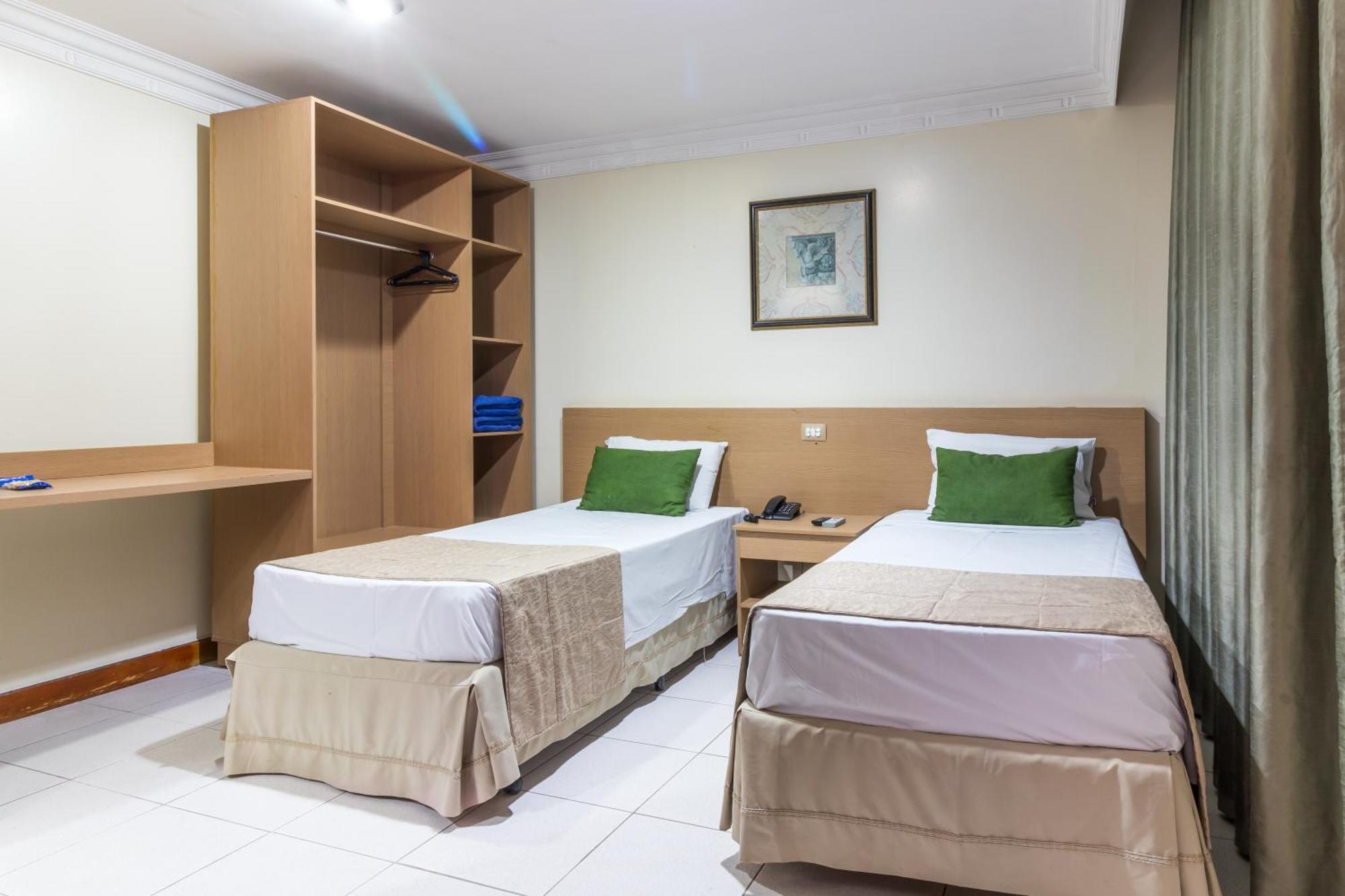 Umuarama Plaza Hotel By Castelo Itaipava Гояния Екстериор снимка