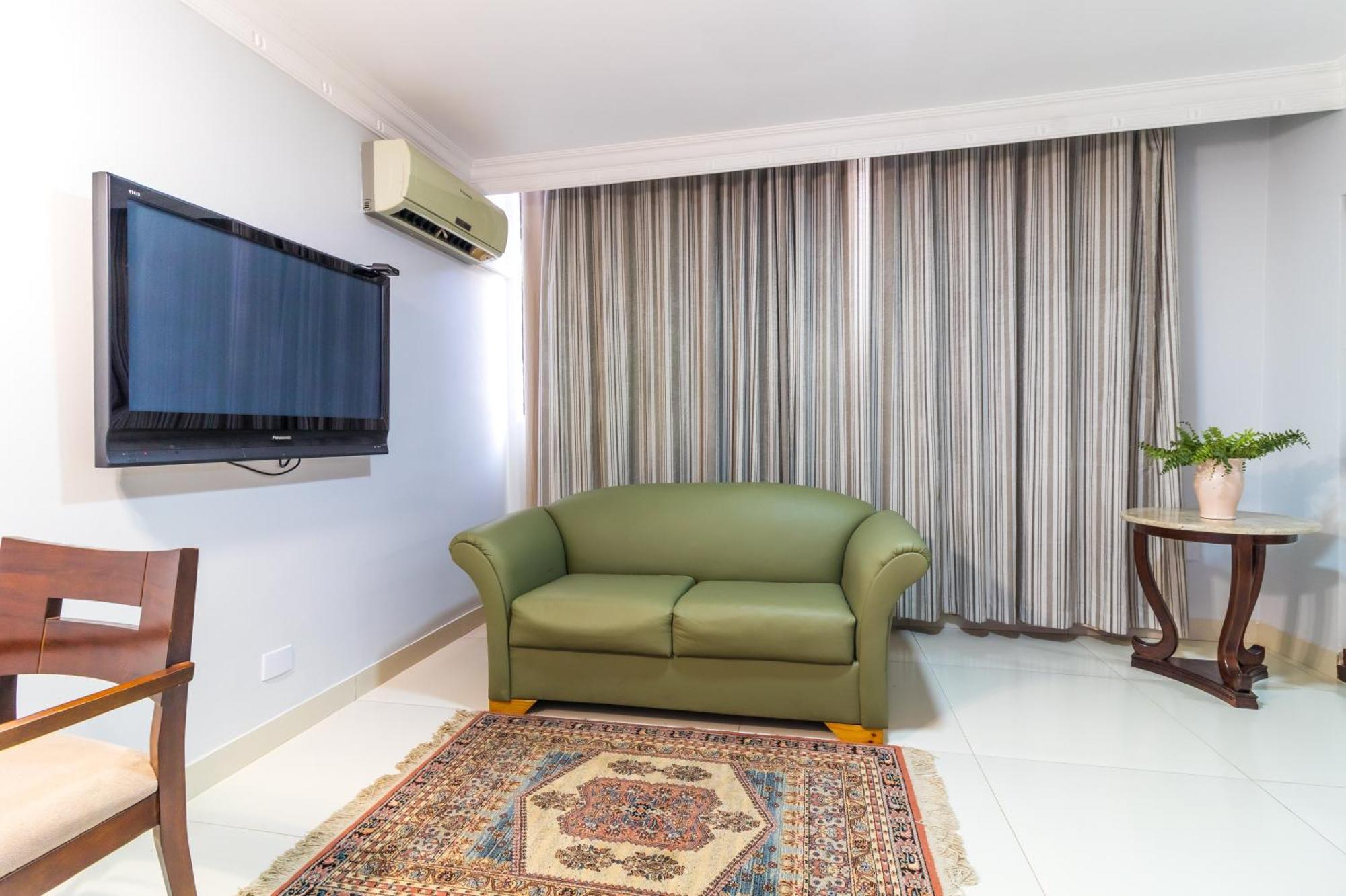 Umuarama Plaza Hotel By Castelo Itaipava Гояния Екстериор снимка