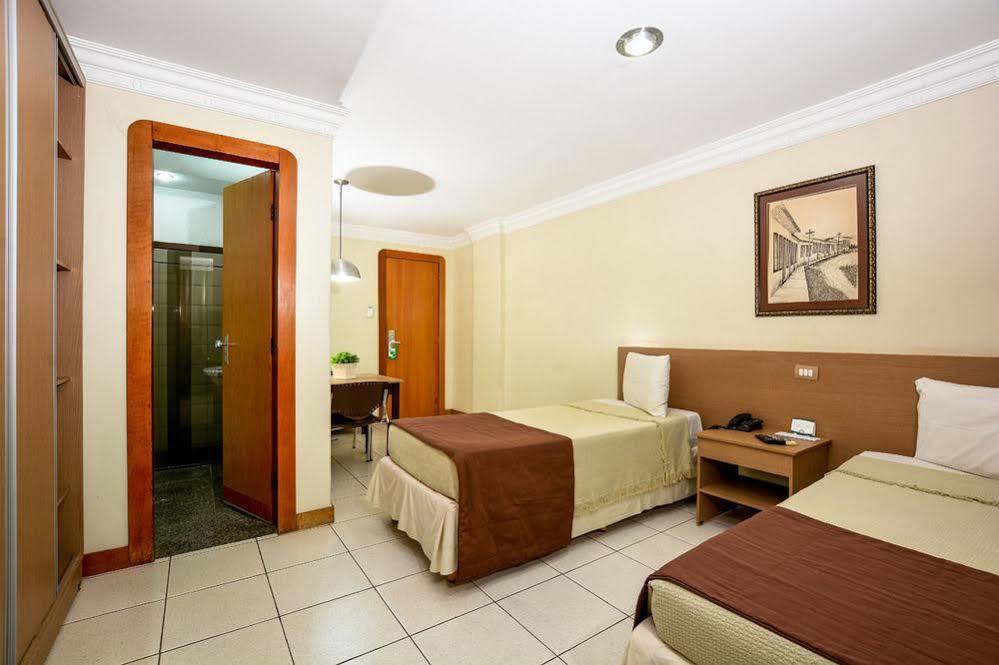 Umuarama Plaza Hotel By Castelo Itaipava Гояния Екстериор снимка